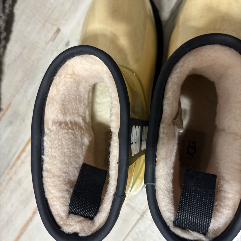 ❤️UGG Classic Clear Mini Boots-Sz 7 - Picture 8 of 8